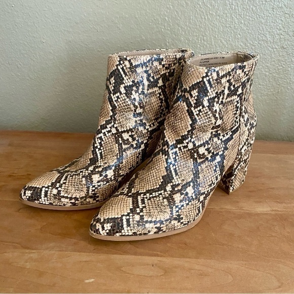 Steve Madden Juliana Snakeskin Embossed Pointed Toe Heel Ankle Booties size 9.5 - Picture 1 of 15